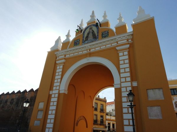 Las puertas de la muralla de Sevilla